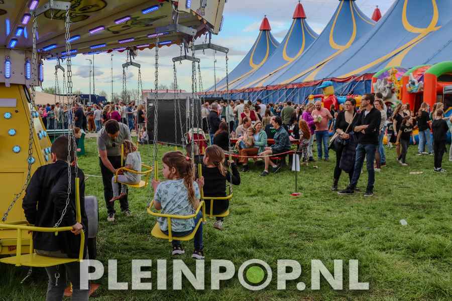 Publiek    Bezoekers (128)